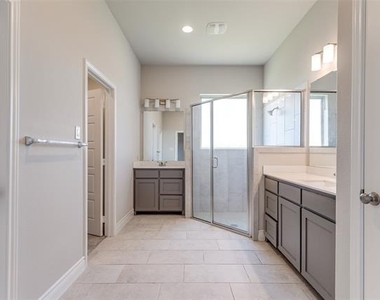 9504 Longhorn Lane - Photo Thumbnail 16