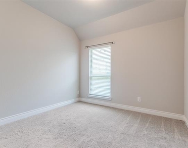9504 Longhorn Lane - Photo Thumbnail 19