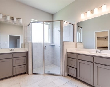 9504 Longhorn Lane - Photo Thumbnail 17