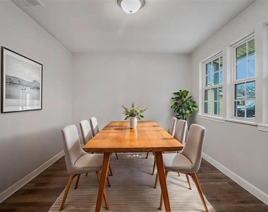 813 S Valentine Drive - Photo Thumbnail 3