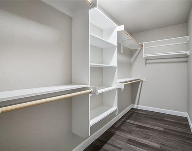 813 S Valentine Drive - Photo Thumbnail 21