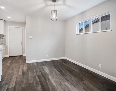 813 S Valentine Drive - Photo Thumbnail 11
