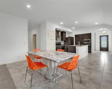 755 Revere Lane - Photo Thumbnail 8