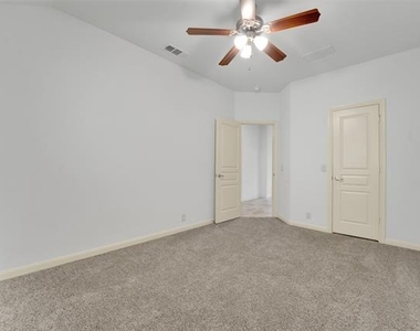 755 Revere Lane - Photo Thumbnail 15