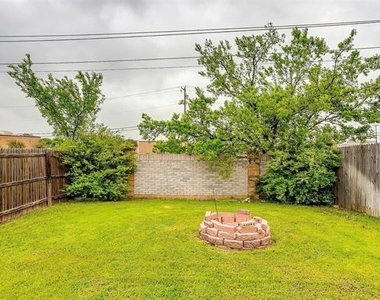 812 Walnut Street - Photo Thumbnail 11