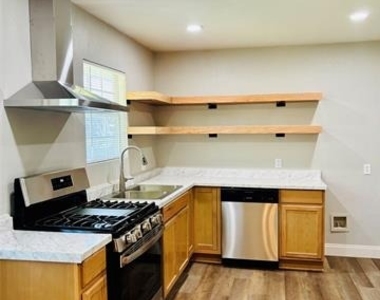 5433 Purington Avenue - Photo Thumbnail 10