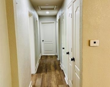 5433 Purington Avenue - Photo Thumbnail 12