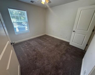 605 W Martin Luther King Street - Photo Thumbnail 4