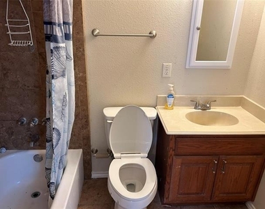 5602 Sundown Lane - Photo Thumbnail 7