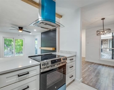 8109 Skillman Street - Photo Thumbnail 4