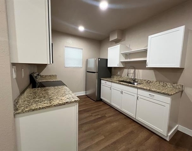 1709 Durham Avenue - Photo Thumbnail 8