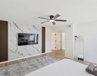 4939 Thunder Road - Photo Thumbnail 10