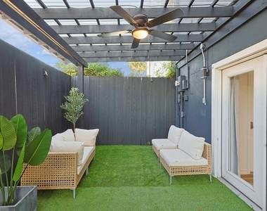 4939 Thunder Road - Photo Thumbnail 20