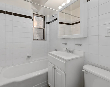 East 45th Street - Photo Thumbnail 2