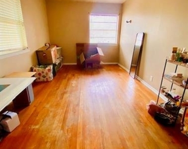 1804 Mohican Street - Photo Thumbnail 6