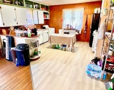 1804 Mohican Street - Photo Thumbnail 3