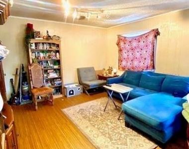 1804 Mohican Street - Photo Thumbnail 2
