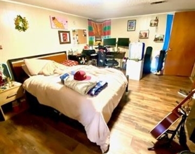 1804 Mohican Street - Photo Thumbnail 11