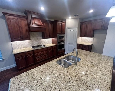 2003 Cheshire Way - Photo Thumbnail 9