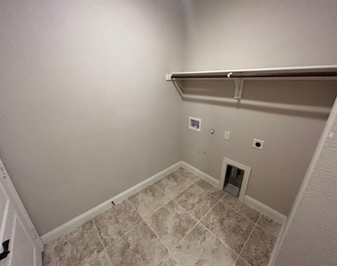2003 Cheshire Way - Photo Thumbnail 28