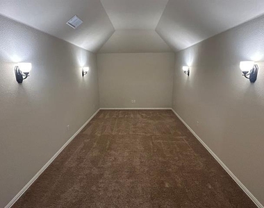 2003 Cheshire Way - Photo Thumbnail 17