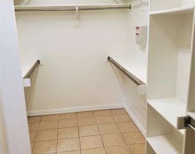 532 Silver Maple Drive - Photo Thumbnail 18