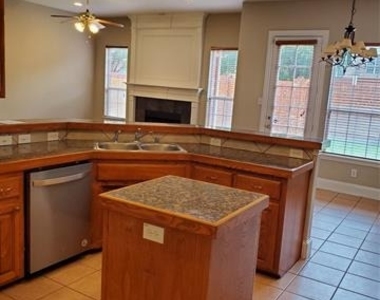 532 Silver Maple Drive - Photo Thumbnail 5