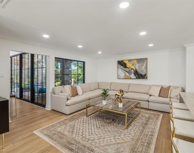 202 Glenn Avenue - Photo Thumbnail 6