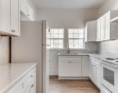 1630 Poplar Street - Photo Thumbnail 8