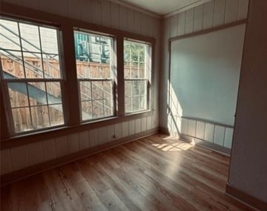 1221 W 2nd Avenue - Photo Thumbnail 10