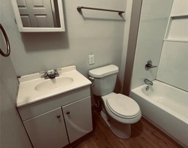 1221 W 2nd Avenue - Photo Thumbnail 11