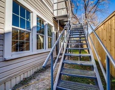1221 W 2nd Avenue - Photo Thumbnail 2