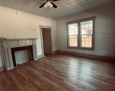 1221 W 2nd Avenue - Photo Thumbnail 4