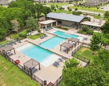 336 Cowling Drive - Photo Thumbnail 27