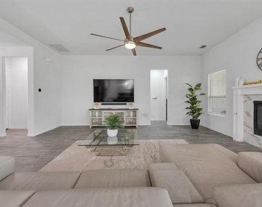 336 Cowling Drive - Photo Thumbnail 6