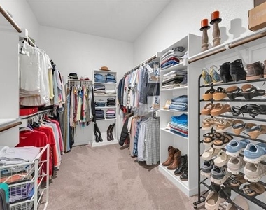 336 Cowling Drive - Photo Thumbnail 17