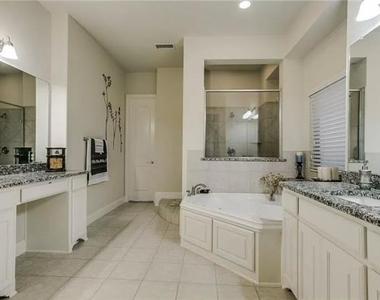 4639 Canal Street - Photo Thumbnail 12