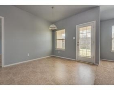 5313 Beacon Lane - Photo Thumbnail 19