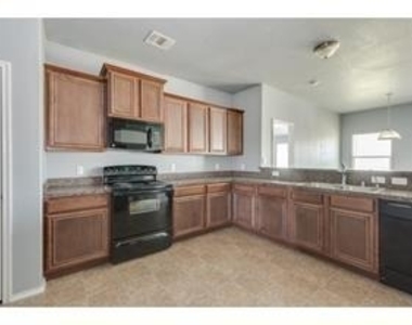 5313 Beacon Lane - Photo Thumbnail 4