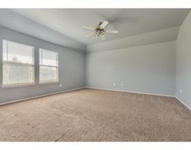 5313 Beacon Lane - Photo Thumbnail 18