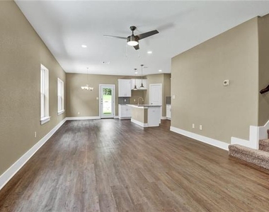 300 Woodgrove Drive - Photo Thumbnail 2