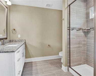 300 Woodgrove Drive - Photo Thumbnail 8