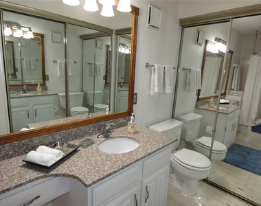 7640 W Greenway Boulevard - Photo Thumbnail 6