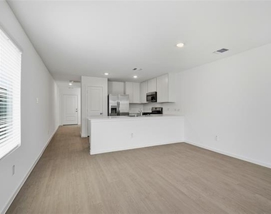 3809 Ontario Way - Photo Thumbnail 9
