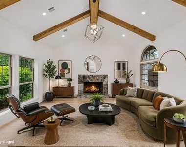 17327 Davenport Road - Photo Thumbnail 5