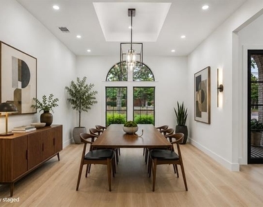 17327 Davenport Road - Photo Thumbnail 6