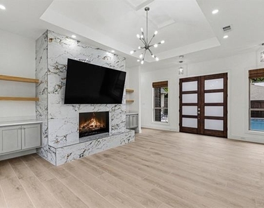 17327 Davenport Road - Photo Thumbnail 21