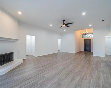 3608 Marianne Circle - Photo Thumbnail 6