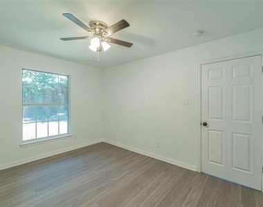 3608 Marianne Circle - Photo Thumbnail 14