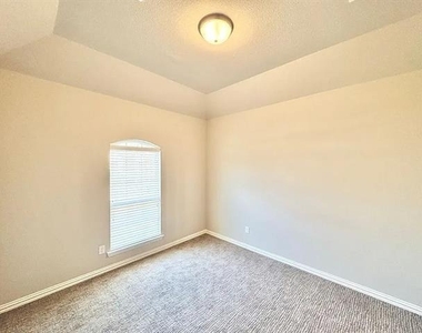 809 Uplands Drive - Photo Thumbnail 26